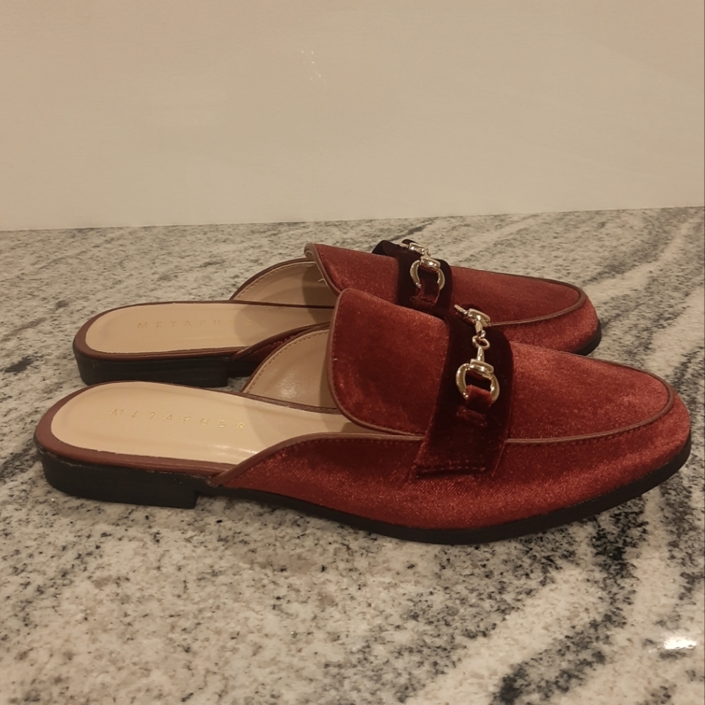 METAPHOR Cranberry Velvet Mules SIZE 7